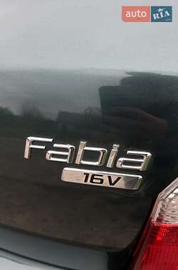 Хэтчбек Skoda Fabia 2007 в 