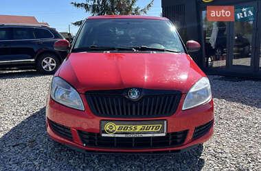 Хэтчбек Skoda Fabia 2012 в 