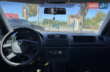 Хэтчбек Skoda Fabia 2012 в 