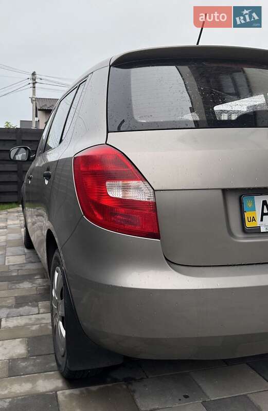 Хетчбек Skoda Fabia 2012 в Софіївській Борщагівці фото 15 Хетчбек Skoda Fabia 2012 в Софіївській Борщагівці