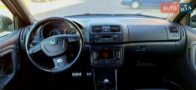 Хэтчбек Skoda Fabia 2010 в Львове