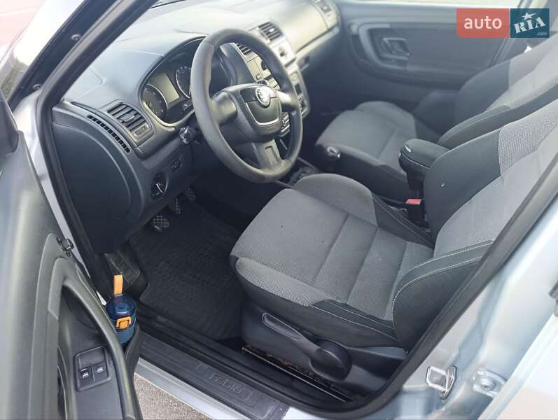 Хэтчбек Skoda Fabia 2010 в Кременчуге