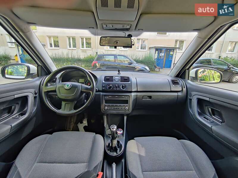 Універсал Skoda Fabia 2011 в Вінниці