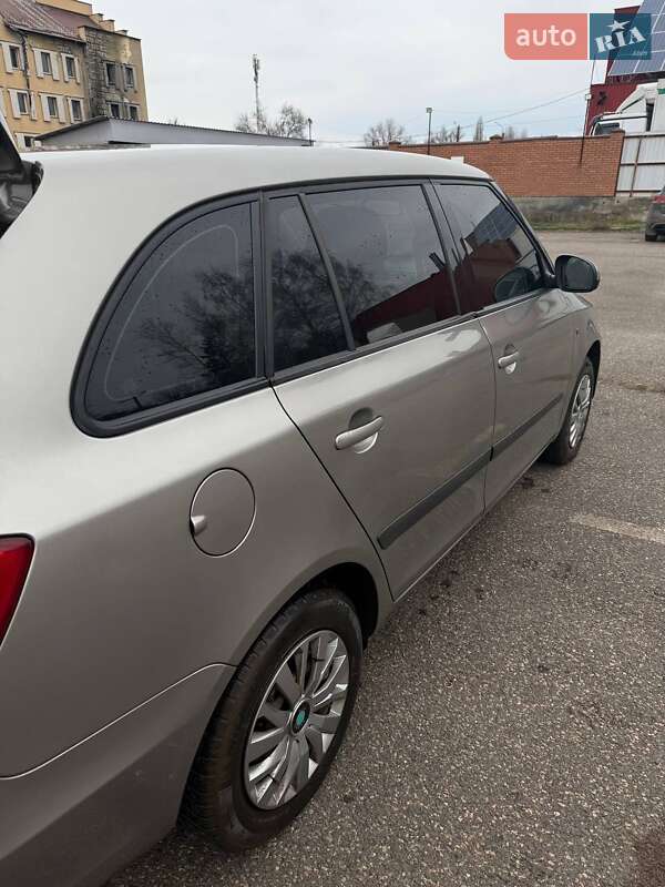 Универсал Skoda Fabia 2008 в Кривом Роге фото 9 Универсал Skoda Fabia 2008 в Кривом Роге