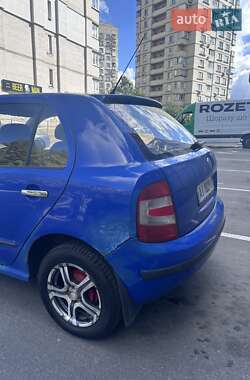 Хэтчбек Skoda Fabia 2006 в 