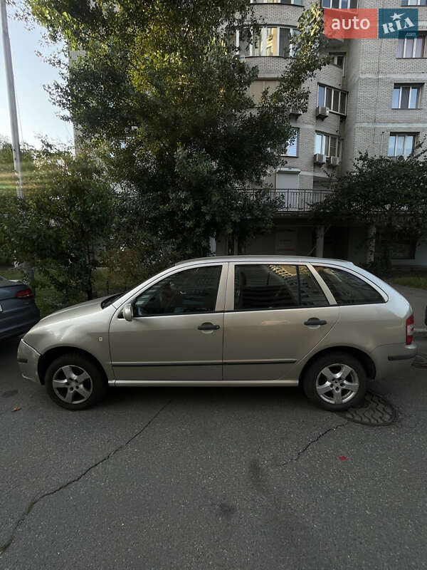 Универсал Skoda Fabia 2005 в Киеве