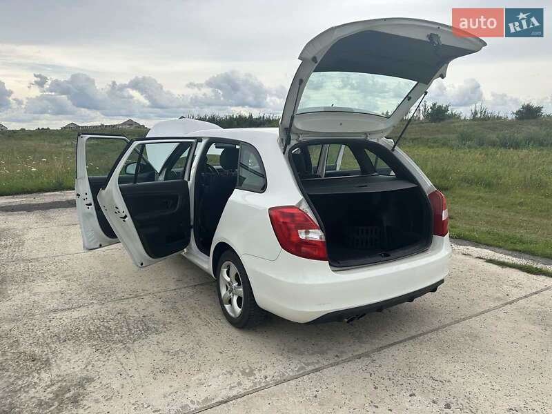 Універсал Skoda Fabia 2012 в Сарнах