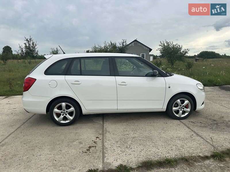 Універсал Skoda Fabia 2012 в Сарнах