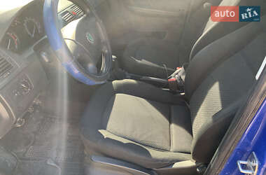 Хэтчбек Skoda Fabia 2004 в 