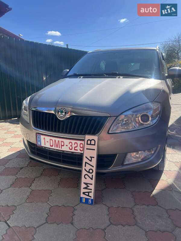 Skoda Fabia 2012 Skoda Fabia 2012