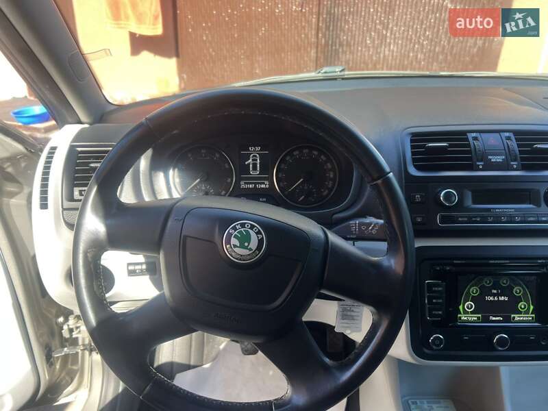 Универсал Skoda Fabia 2012 в Звягеле