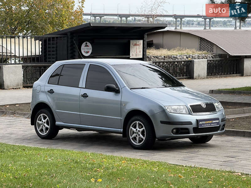 Хетчбек Skoda Fabia 2005 в Дніпрі