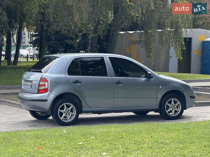 Хетчбек Skoda Fabia 2005 в Дніпрі