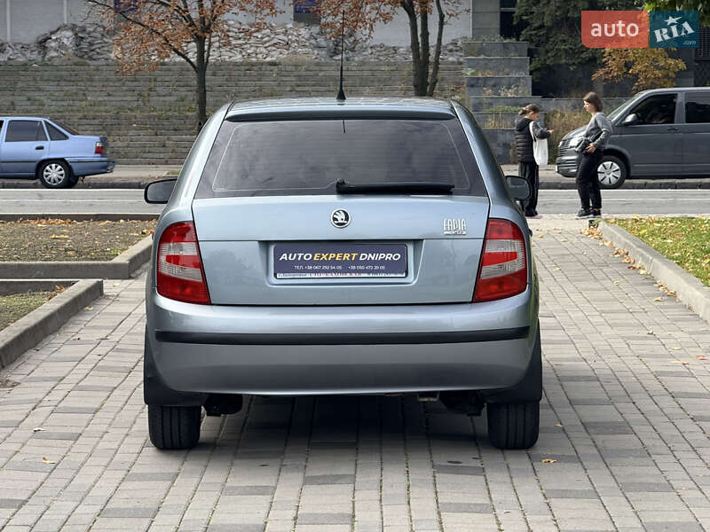 Хетчбек Skoda Fabia 2005 в Дніпрі