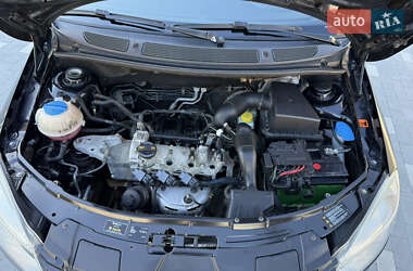 Хэтчбек Skoda Fabia 2010 в 