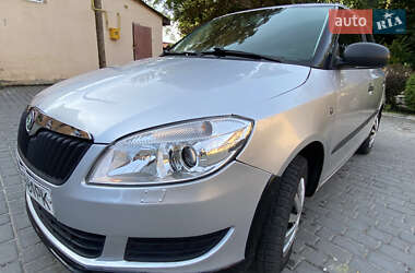 Хэтчбек Skoda Fabia 2010 в 