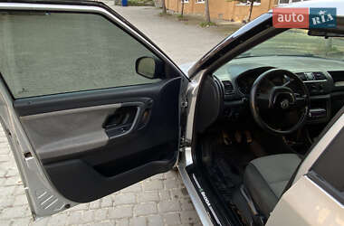 Хэтчбек Skoda Fabia 2010 в 