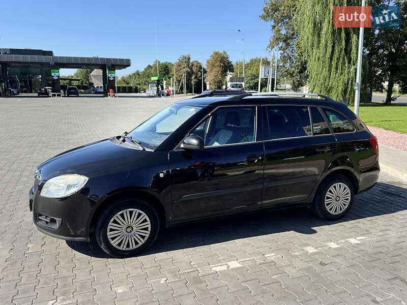 Універсал Skoda Fabia 2008 в Луцьку