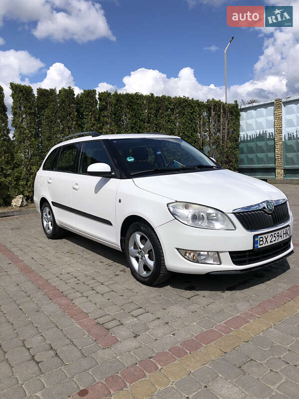 Універсал Skoda Fabia 2011 в Дунаївцях