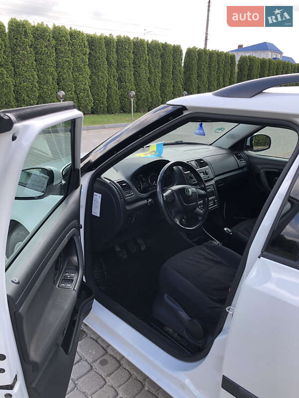 Універсал Skoda Fabia 2011 в Дунаївцях