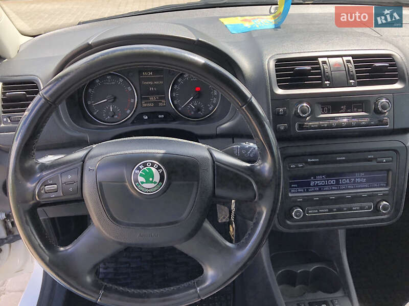 Універсал Skoda Fabia 2011 в Дунаївцях