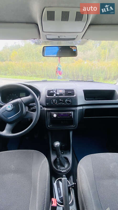 Хэтчбек Skoda Fabia 2010 в Львове