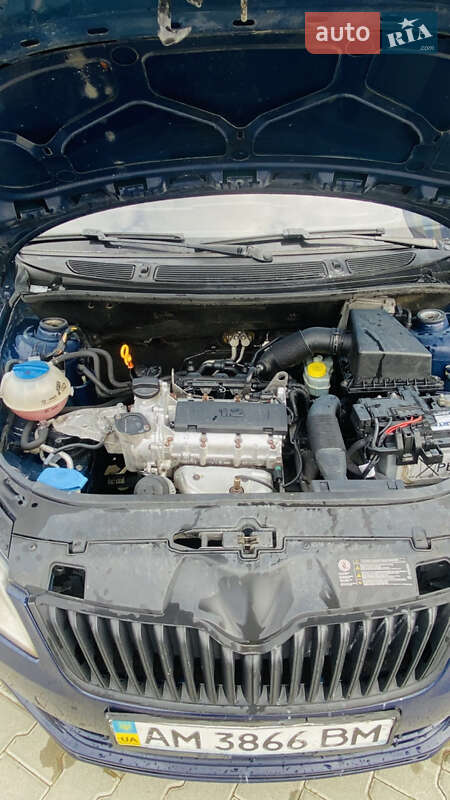Хэтчбек Skoda Fabia 2010 в Львове