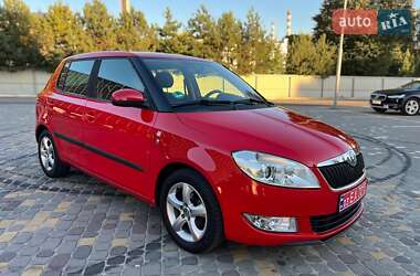 Хэтчбек Skoda Fabia 2012 в Луцке