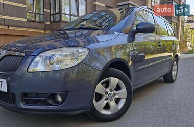Универсал Skoda Fabia 2009 в Чернигове