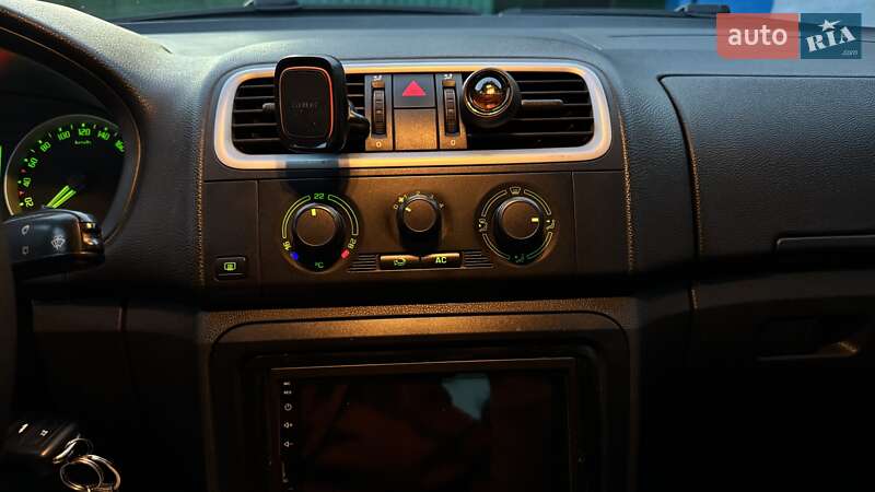 Хетчбек Skoda Fabia 2008 в Києві