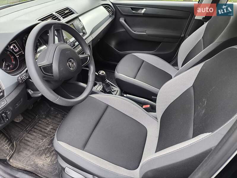 Хэтчбек Skoda Fabia 2016 в Конотопе