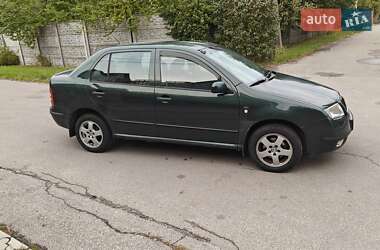 Седан Skoda Fabia 2002 в 