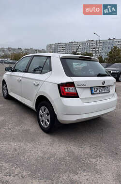 Хэтчбек Skoda Fabia 2017 в 