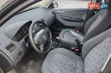 Седан Skoda Fabia 2004 в 
