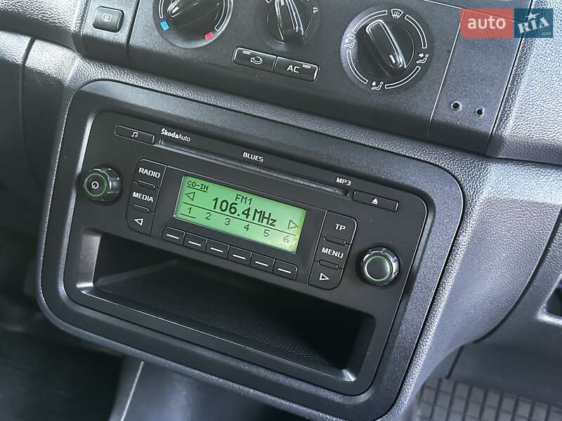Хэтчбек Skoda Fabia 2011 в Дрогобыче