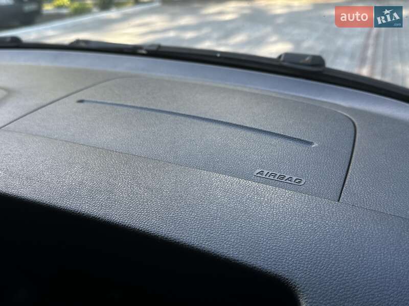 Хэтчбек Skoda Fabia 2011 в Дрогобыче