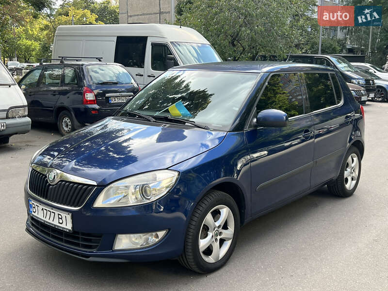 Хэтчбек Skoda Fabia 2010 в 