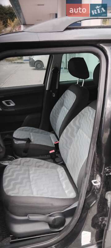 Универсал Skoda Fabia 2010 в Луцке