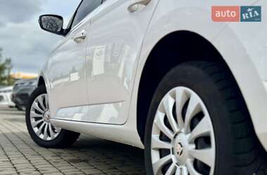 Хэтчбек Skoda Fabia 2019 в 