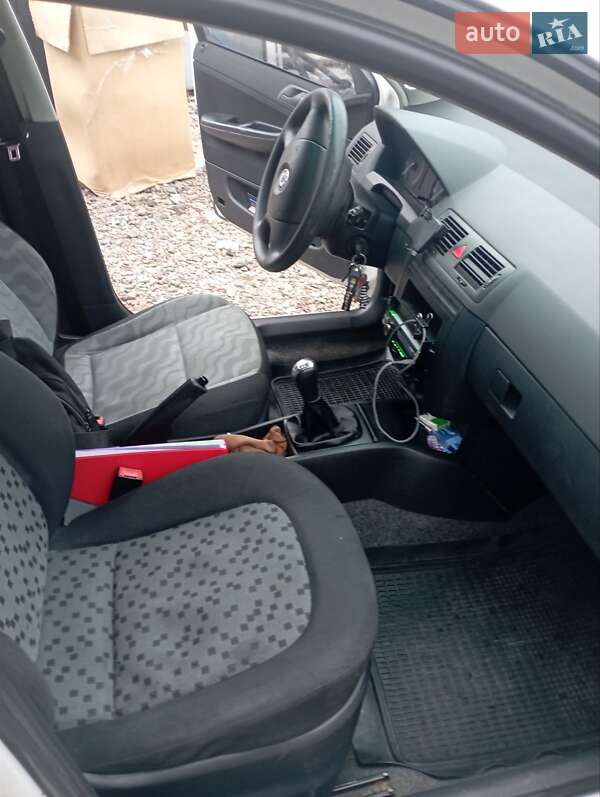 Хетчбек Skoda Fabia 2006 в Києві