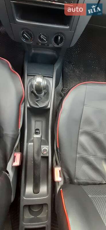 Универсал Skoda Fabia 2007 в Верхнем Синевидном