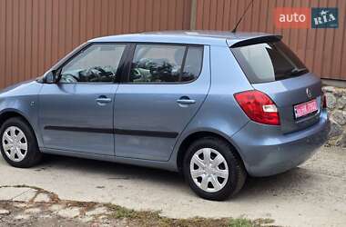 Хэтчбек Skoda Fabia 2008 в 