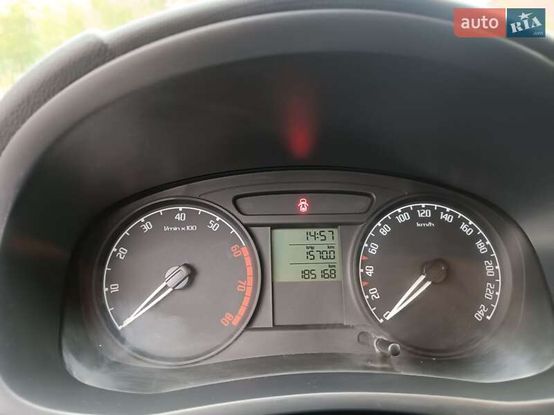 Хэтчбек Skoda Fabia 2009 в Шаргороде