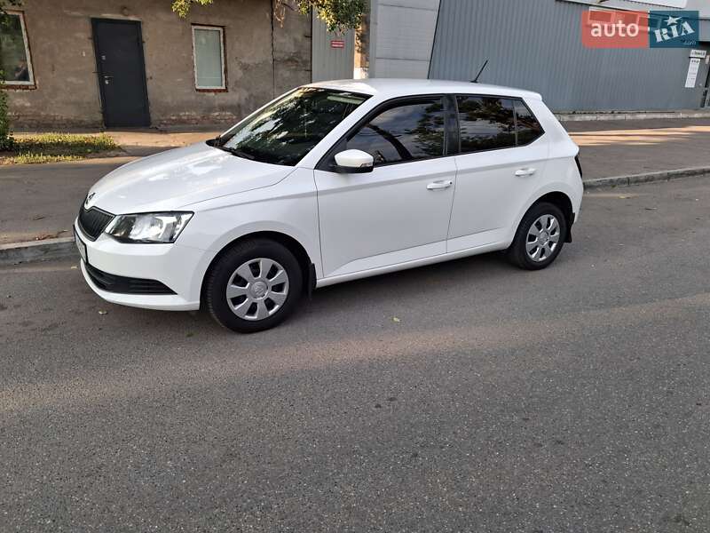 Хэтчбек Skoda Fabia 2017 в Киеве