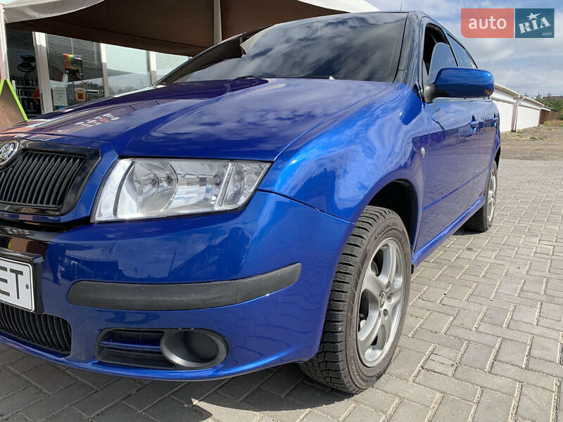 Хэтчбек Skoda Fabia 2004 в Николаеве