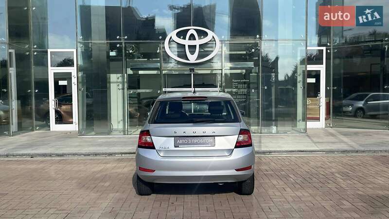 Хэтчбек Skoda Fabia 2020 в Киеве