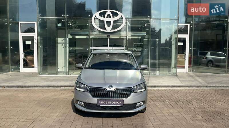Хэтчбек Skoda Fabia 2020 в Киеве