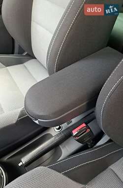 Хэтчбек Skoda Fabia 2008 в 