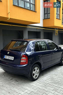 Хэтчбек Skoda Fabia 2003 в 