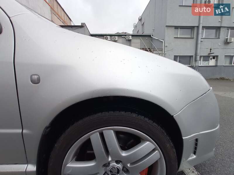 Хэтчбек Skoda Fabia 2005 в Киеве
